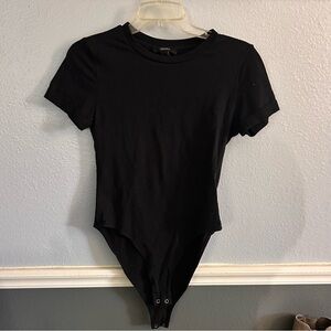 Forever 21 Black Short Sleeve Crew Neck Bodysuit